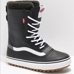 Only $150 using offer button ,Vans men snow boots